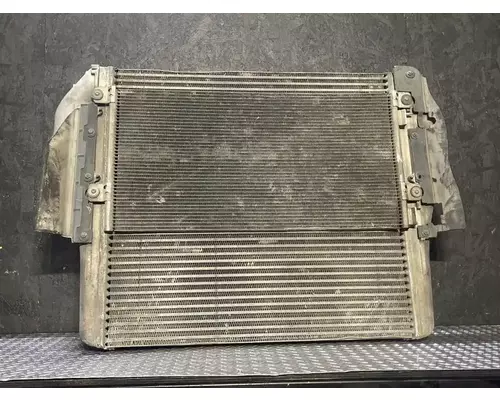 VOLVO VNL670 Charge Air Cooler (ATAAC)