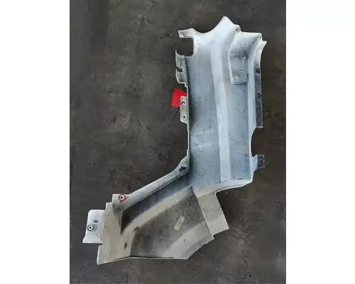 VOLVO VNL670 Cowl