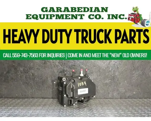 VOLVO VNL670 DEF Pump