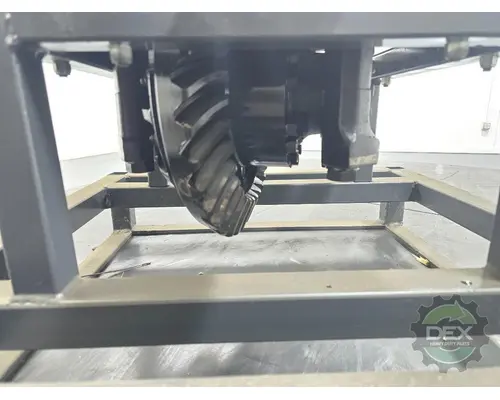 VOLVO VNL670 Differential Assembly (Front, Rear)