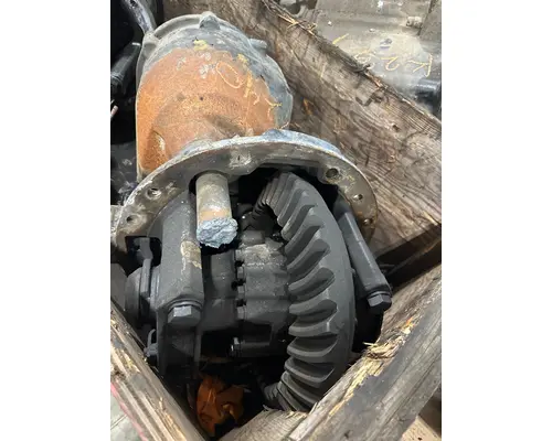 VOLVO VNL670 Differential Assembly (Front, Rear)