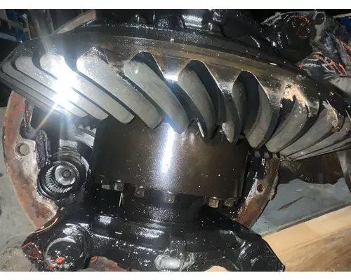 VOLVO VNL670 Differential Assembly (Front, Rear)