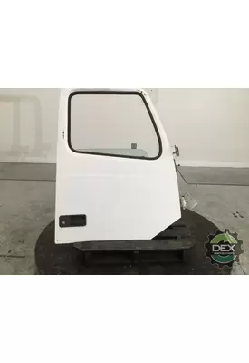 VOLVO VNL670 Door Assembly, Front