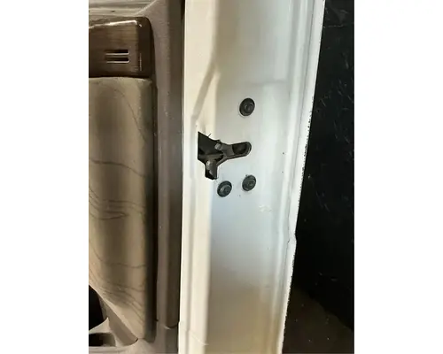 VOLVO VNL670 Door Assembly, Front