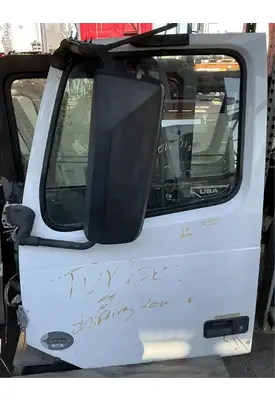 VOLVO VNL670 Door Assembly, Front