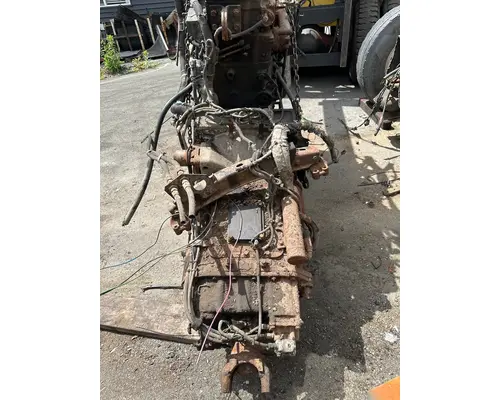 VOLVO VNL670 Engine Assembly