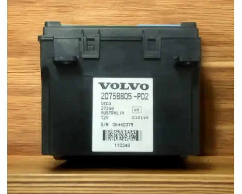 VOLVO VNL670 Engine Control Module (ECM)