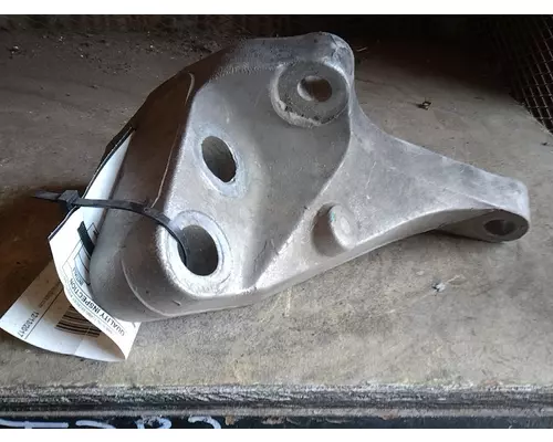 VOLVO VNL670 Engine Mounts