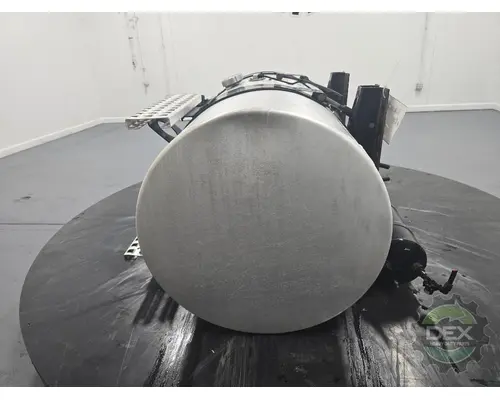 VOLVO VNL670 Fuel Tank