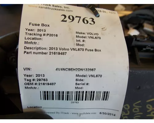 VOLVO VNL670 Fuse Box