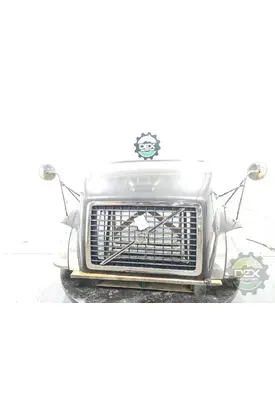 VOLVO VNL670 Hood