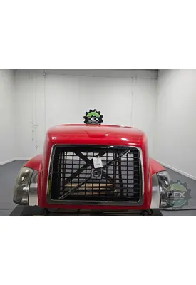 VOLVO VNL670 Hood
