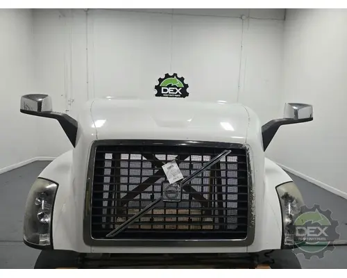 VOLVO VNL670 Hood