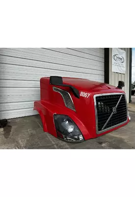 VOLVO VNL670 Hood