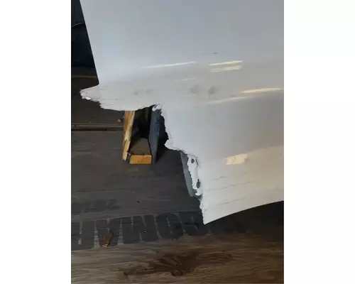 VOLVO VNL670 Hood