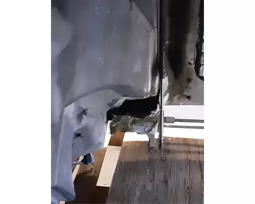 VOLVO VNL670 Hood