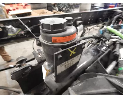 VOLVO VNL670 Power Steering Assembly