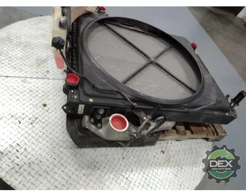 VOLVO VNL670 Radiator