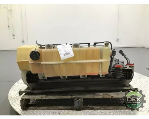 VOLVO VNL670 Radiator