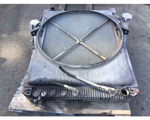 VOLVO VNL670 Radiator
