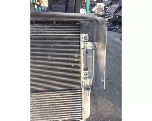 VOLVO VNL670 Radiator
