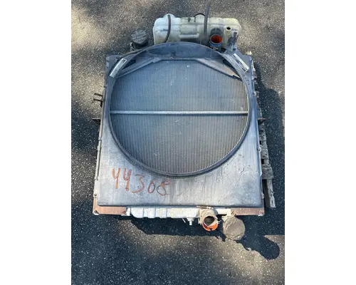 VOLVO VNL670 Radiator