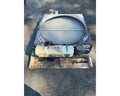 VOLVO VNL670 Radiator