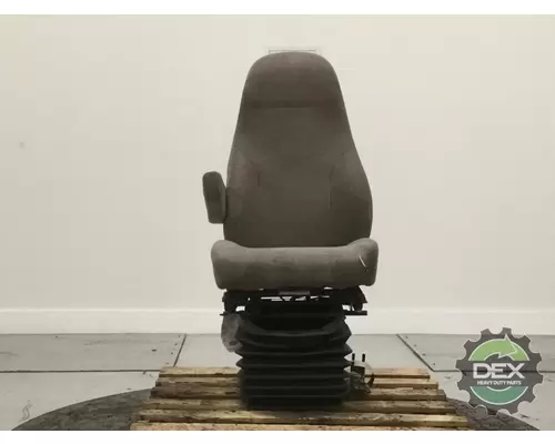 VOLVO VNL670 Seat, Front