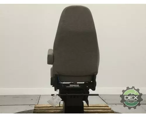 VOLVO VNL670 Seat, Front