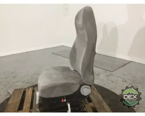 VOLVO VNL670 Seat, Front