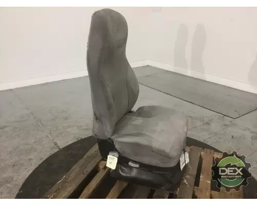 VOLVO VNL670 Seat, Front