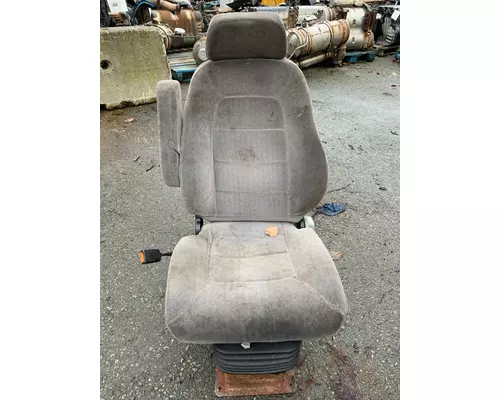 VOLVO VNL670 Seat, Front