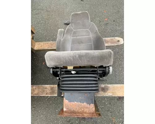 VOLVO VNL670 Seat, Front