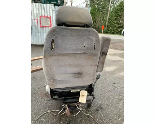 VOLVO VNL670 Seat, Front