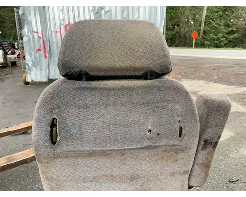 VOLVO VNL670 Seat, Front
