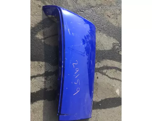 VOLVO VNL670 Side Fairing