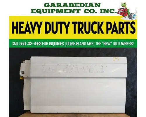 VOLVO VNL670 Side Fairing