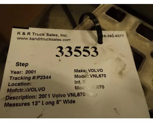 VOLVO VNL670 Step