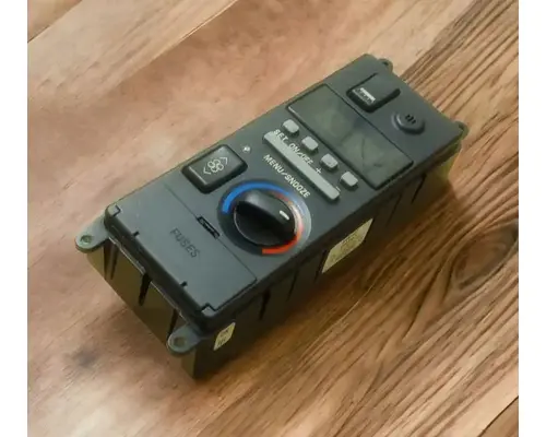 VOLVO VNL670 Temperature Control