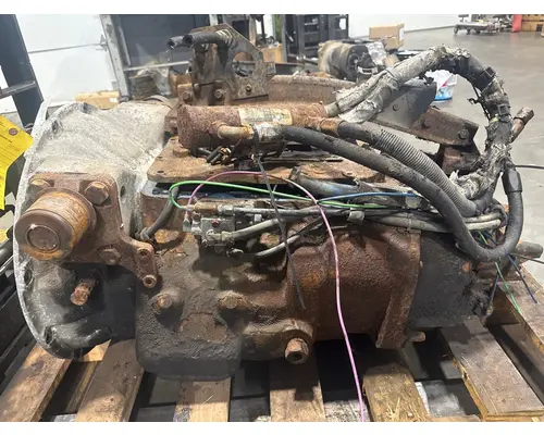 VOLVO VNL670 Transmission Assembly