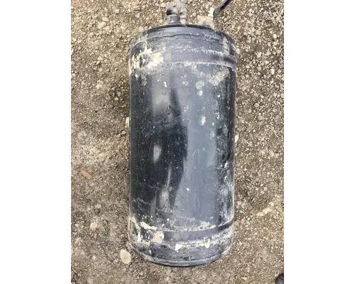VOLVO VNL67 Air Tank