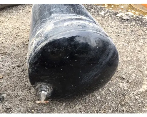 VOLVO VNL67 Air Tank