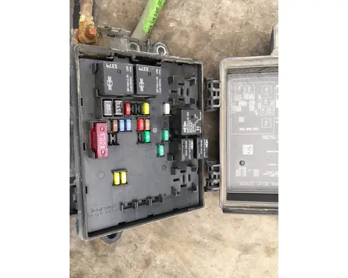 VOLVO VNL67 Distributor