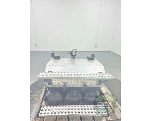 VOLVO VNL730 Battery Box