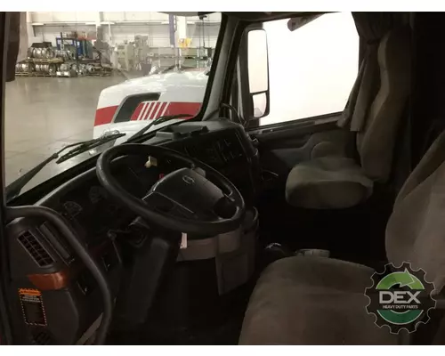 VOLVO VNL730 Cab