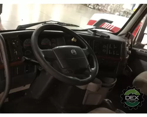 VOLVO VNL730 Cab