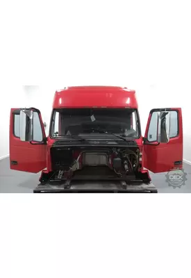 VOLVO VNL730 Cab