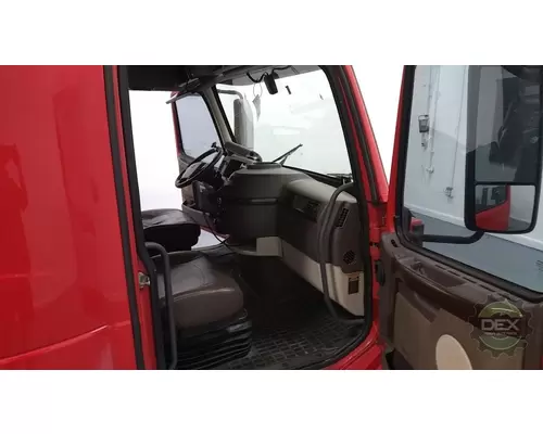 VOLVO VNL730 Cab