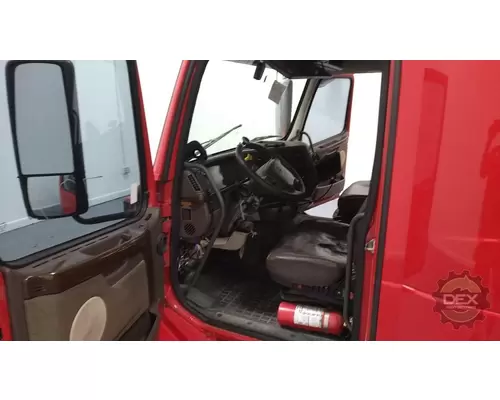 VOLVO VNL730 Cab