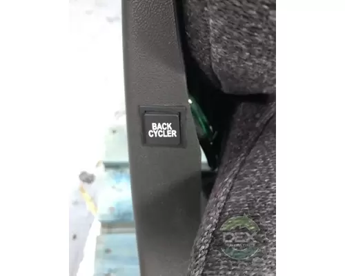 VOLVO VNL740 8521 front seat, complete